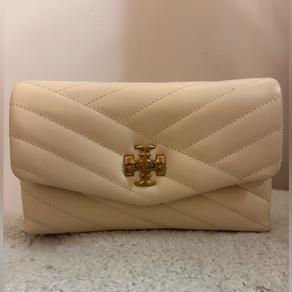 Tory Burch kira chevron chain wallet color - cream 90343 - Picture 2 of 16